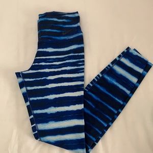 Nike legend blue/white Tiger print leggings sz SM